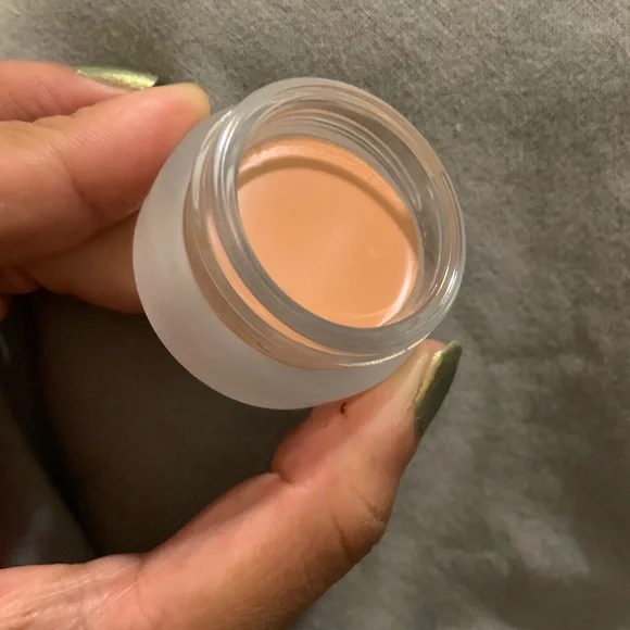 NARS LIGHT REFLECTING CONCEALER - Picture 5 of 5